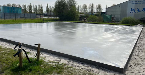 Gevlinderde betonvloer buiten HB Betonwerken Gevlinderde betonvloer buiten HB Betonwerken